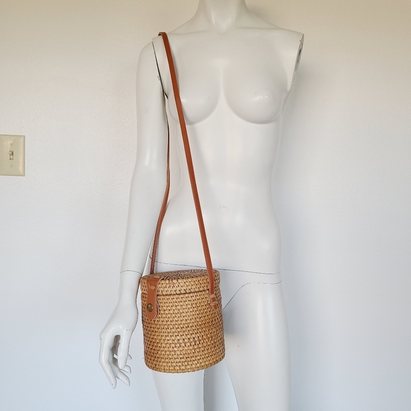 Collection 18 handcrafted Rattan Wicker Handbag - Picture 4 of 10